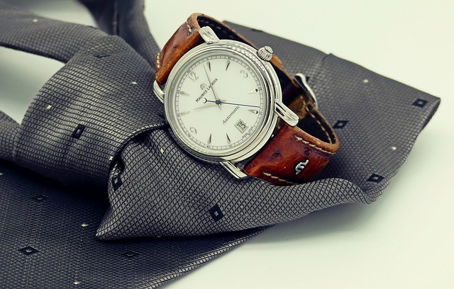 Classic Leather Strap Watch